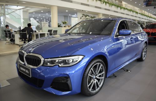 全新寶馬3系到店實(shí)拍 運(yùn)動(dòng)基因再進(jìn)化，全系2.0T+8AT組合實(shí)力出擊